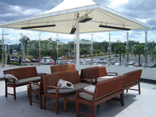 Umbrella Mounted Outdoor Heatstrip